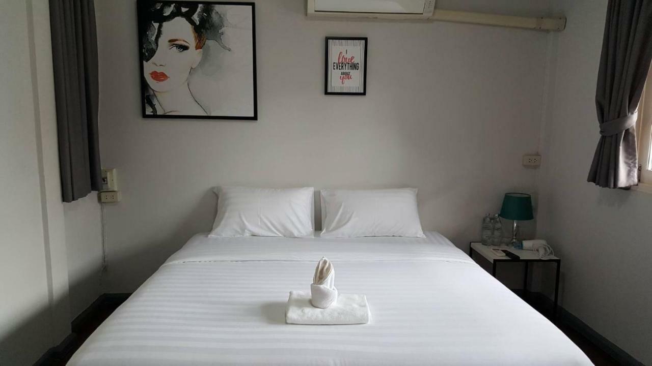 Maya Bed And Food Hostel Чиангмай Екстериор снимка