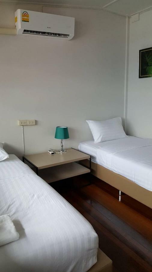 Maya Bed And Food Hostel Чиангмай Екстериор снимка