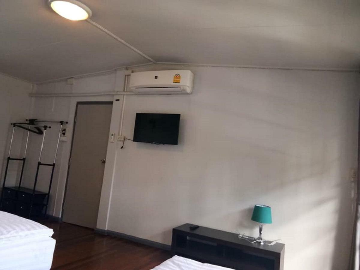 Maya Bed And Food Hostel Чиангмай Екстериор снимка