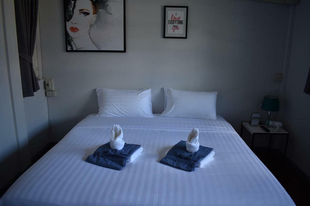 Maya Bed And Food Hostel Чиангмай Екстериор снимка