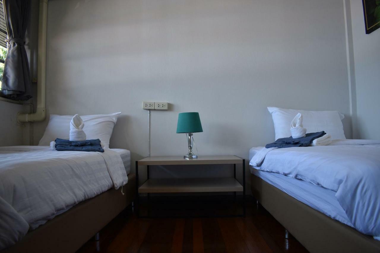 Maya Bed And Food Hostel Чиангмай Екстериор снимка